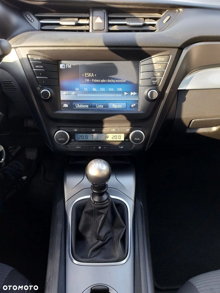 Toyota Avensis Touring Sports 1.6 D-4D Comfort - 13
