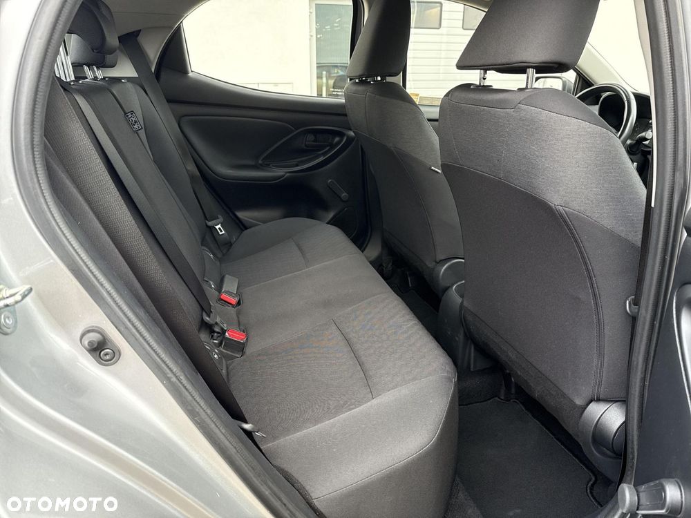 Toyota Yaris - 10