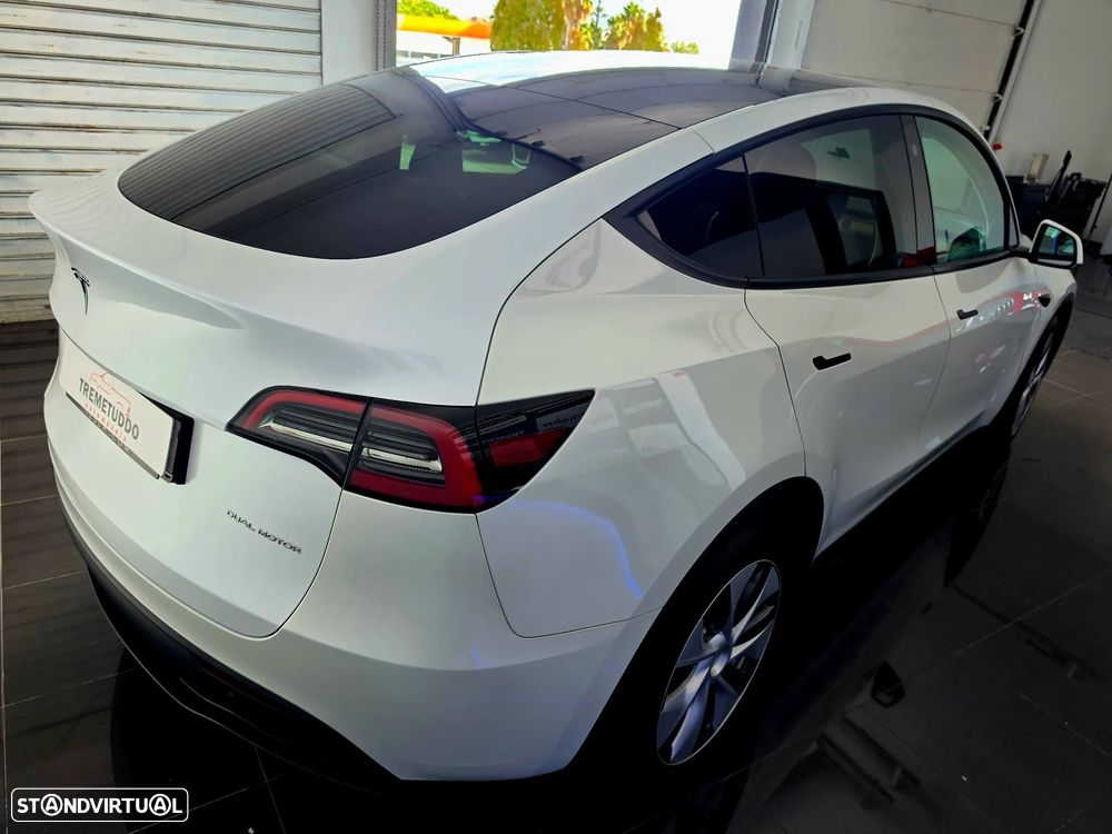 Tesla Model Y Long Range Dual Motor AWD - 6
