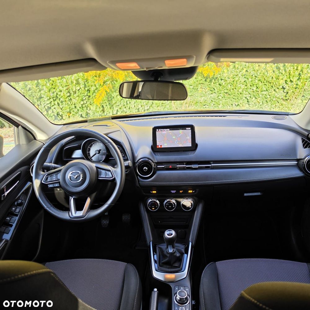 Mazda 2 - 24