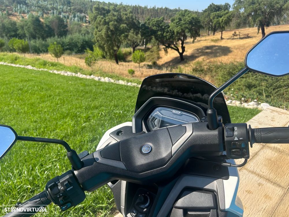 Yamaha NMAX - 3