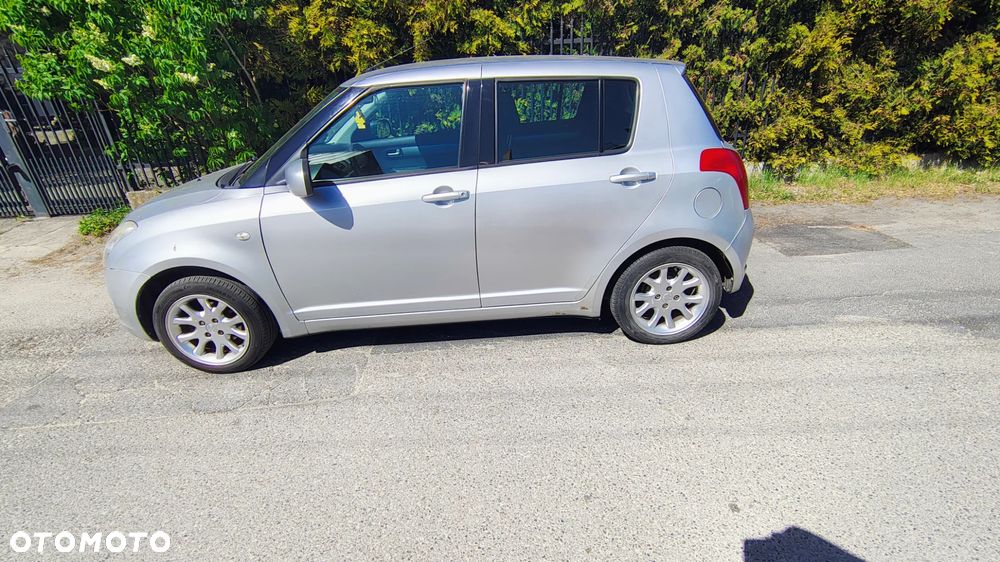 Suzuki Swift 1.3 Limited 25 - 5