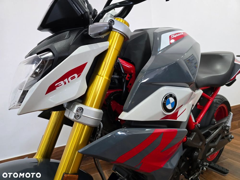 BMW G - 26