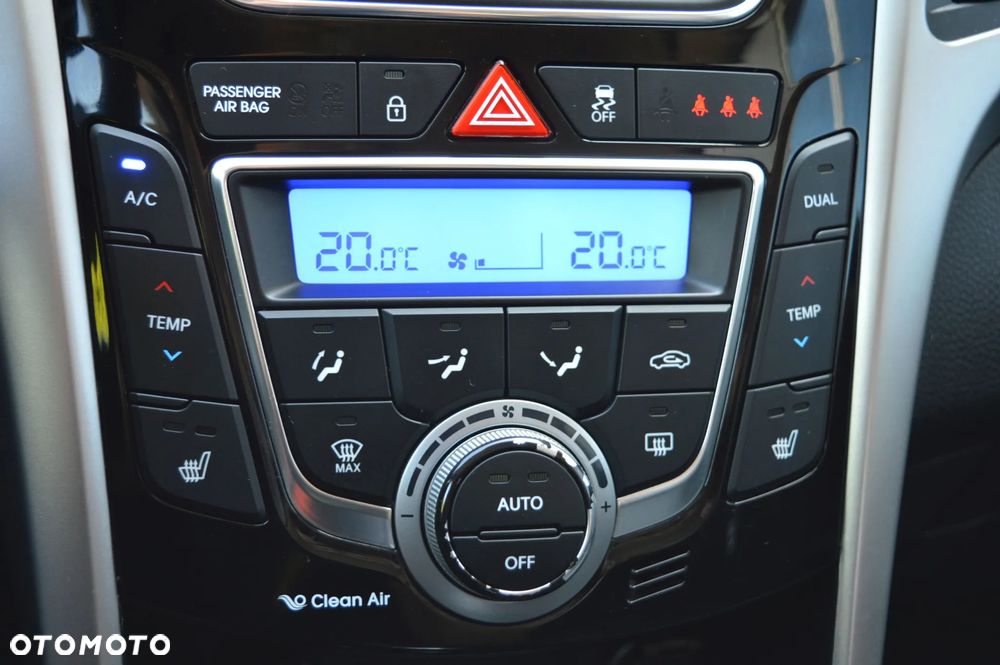 Hyundai i30 - 23