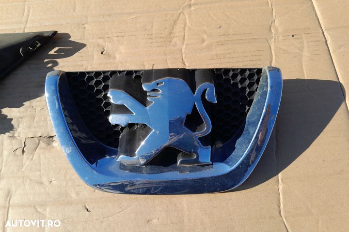 Sigla capota motor Peugeot 207 1 [2006 - 2009] Hatchback 5-usi 1.4 VT - 1