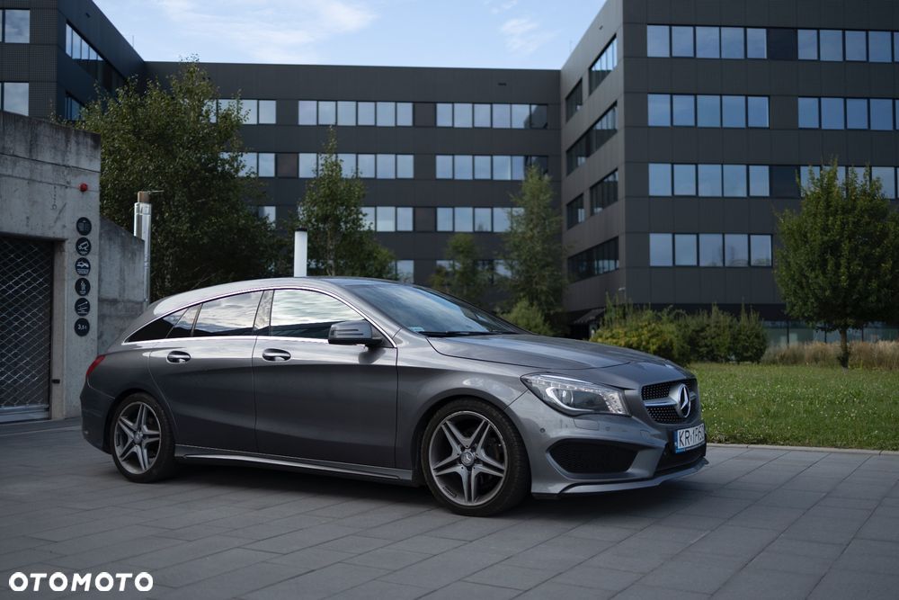 Mercedes-Benz CLA 200 7G-DCT AMG Line - 1