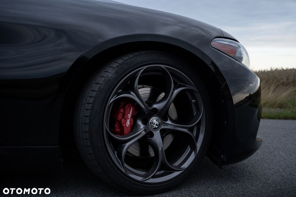 Alfa Romeo Giulia 2.0 Turbo 16V AT8 Veloce Ti - 6
