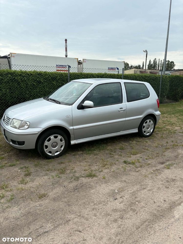 Volkswagen Polo - 2