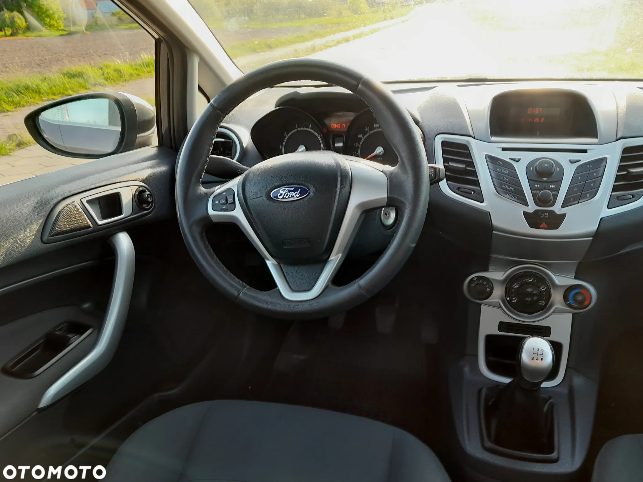 Ford Fiesta 1.25 Celebration - 27