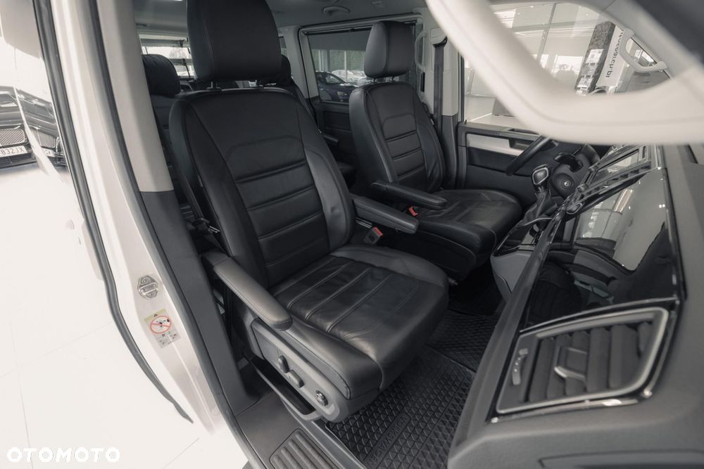 Volkswagen Multivan - 19
