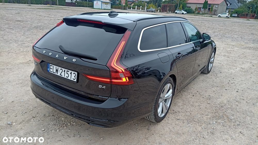 Volvo V90 - 2