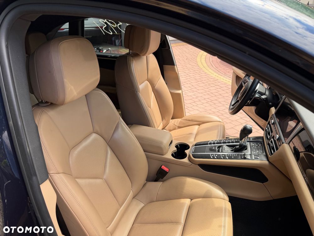 Porsche Macan - 20