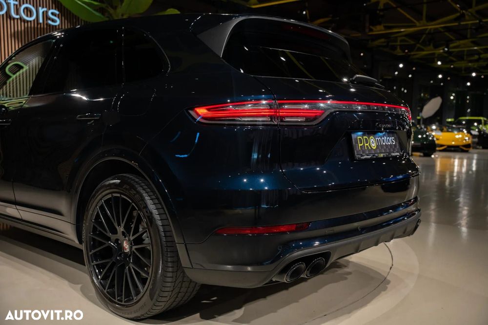 Porsche Cayenne - 17