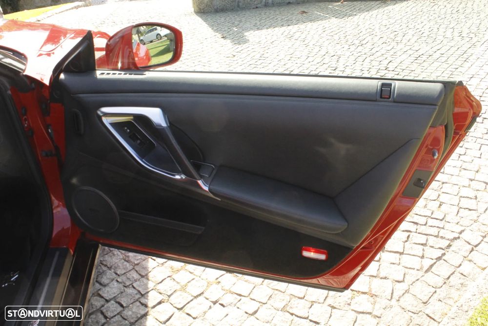 Nissan GT-R Premium Edition - 22