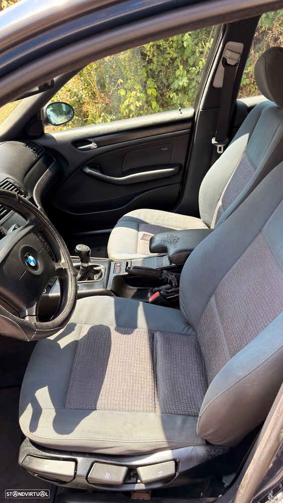 BMW 320 d Navigator - 12