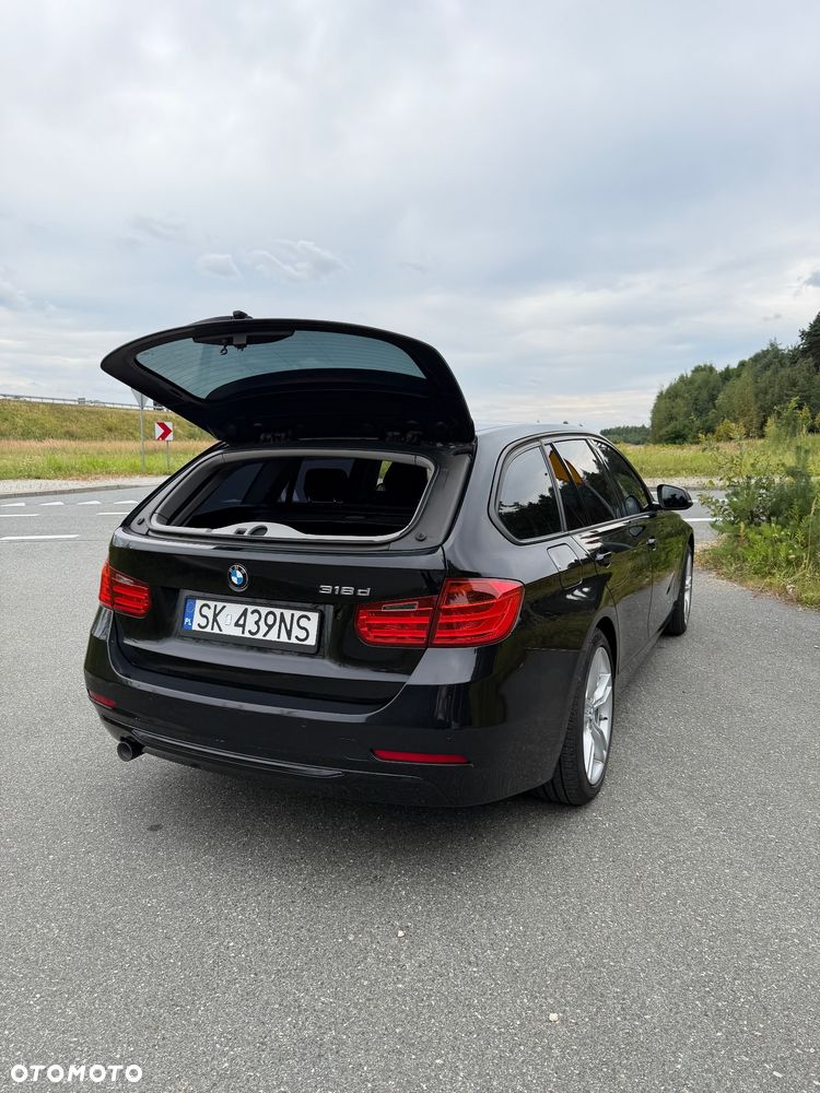 BMW Seria 3 318d Sport Line - 23