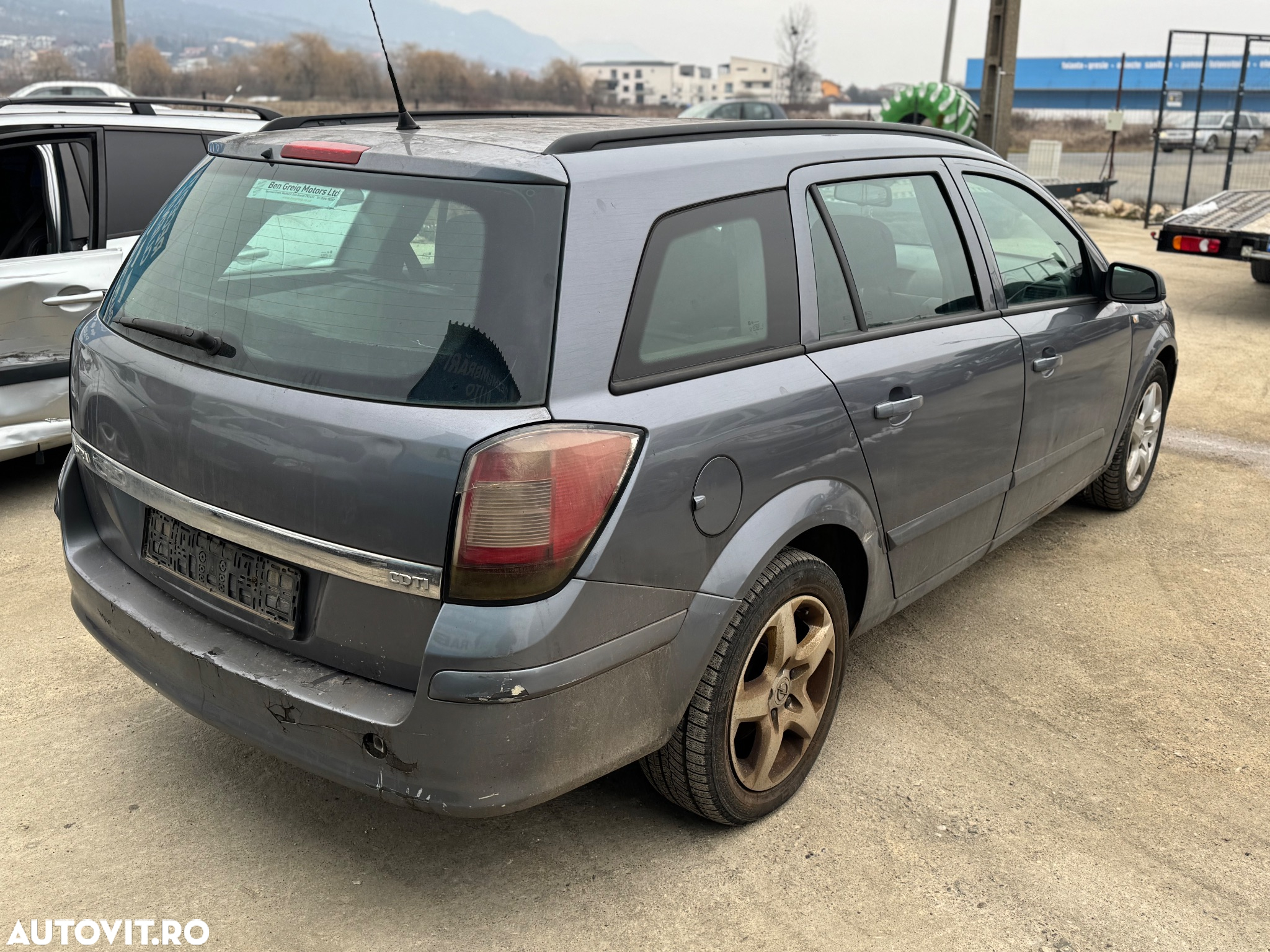 Dezmembrez Opel Astra H 1.3 CDTi Combi - 3