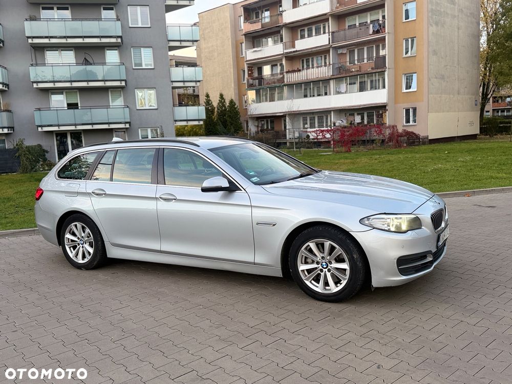 BMW Seria 5 525d Luxury Line - 22