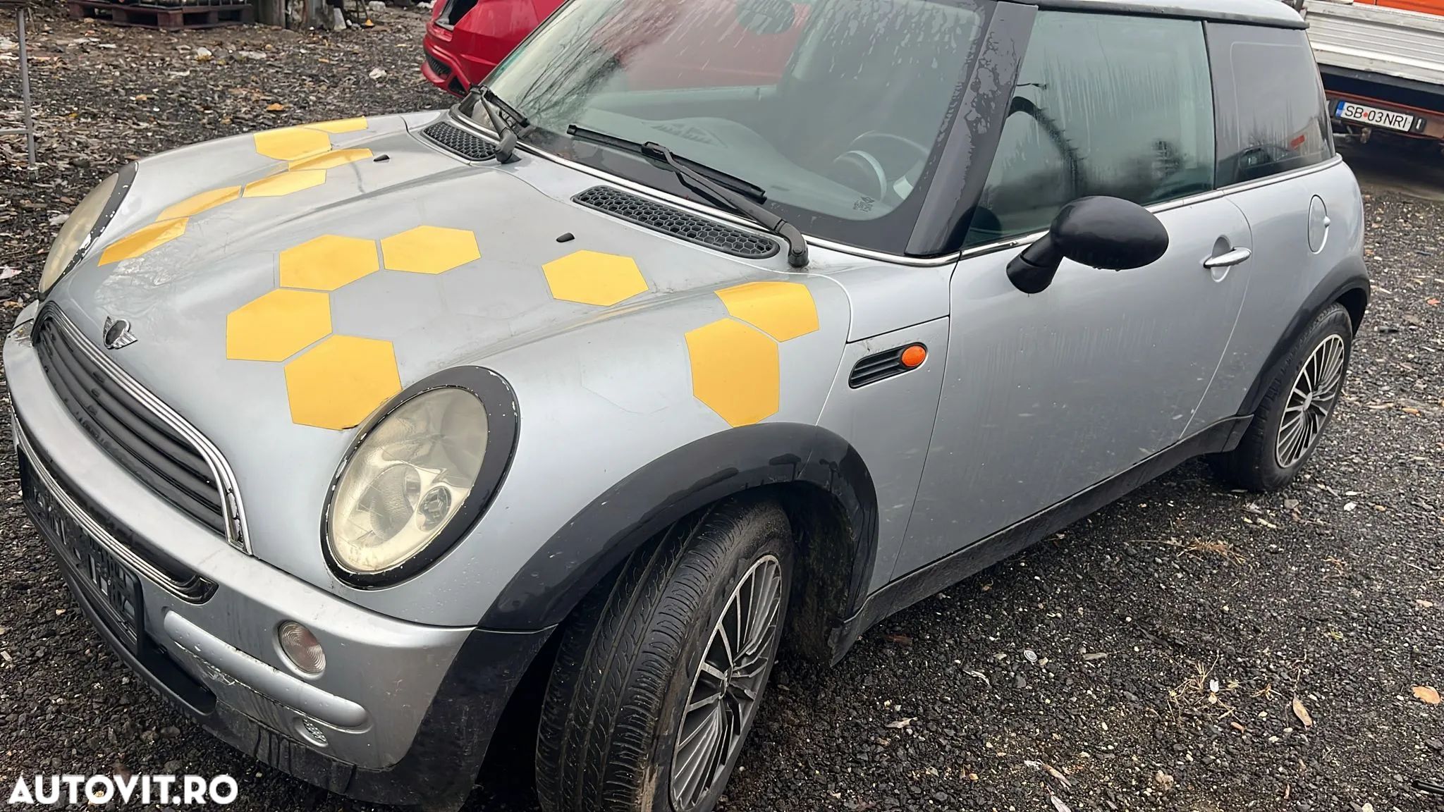 Dezmembrez Mini Cooper 1.6i 2002 - 1