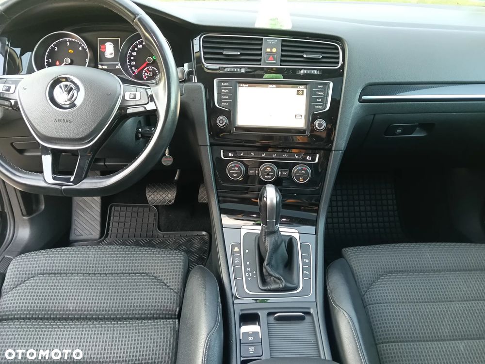 Volkswagen Golf 2.0 TDI SCR DSG Highline - 21