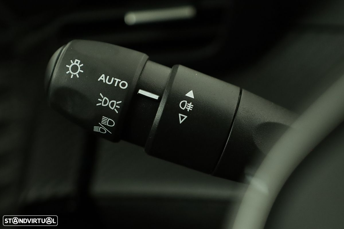 Peugeot 208 1.2 PureTech Active - 17