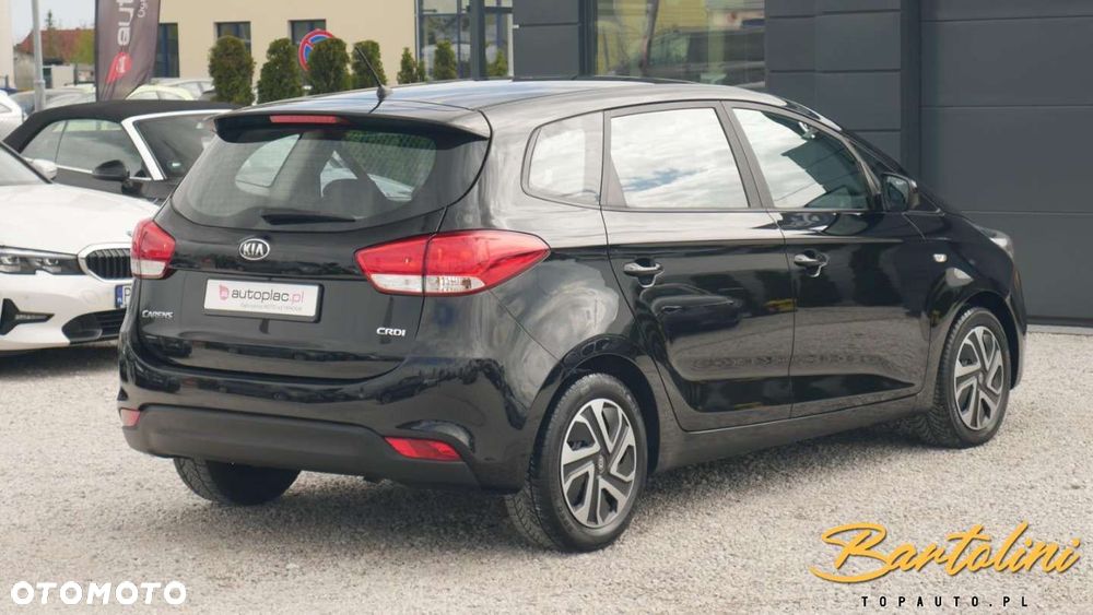 Kia Carens - 8