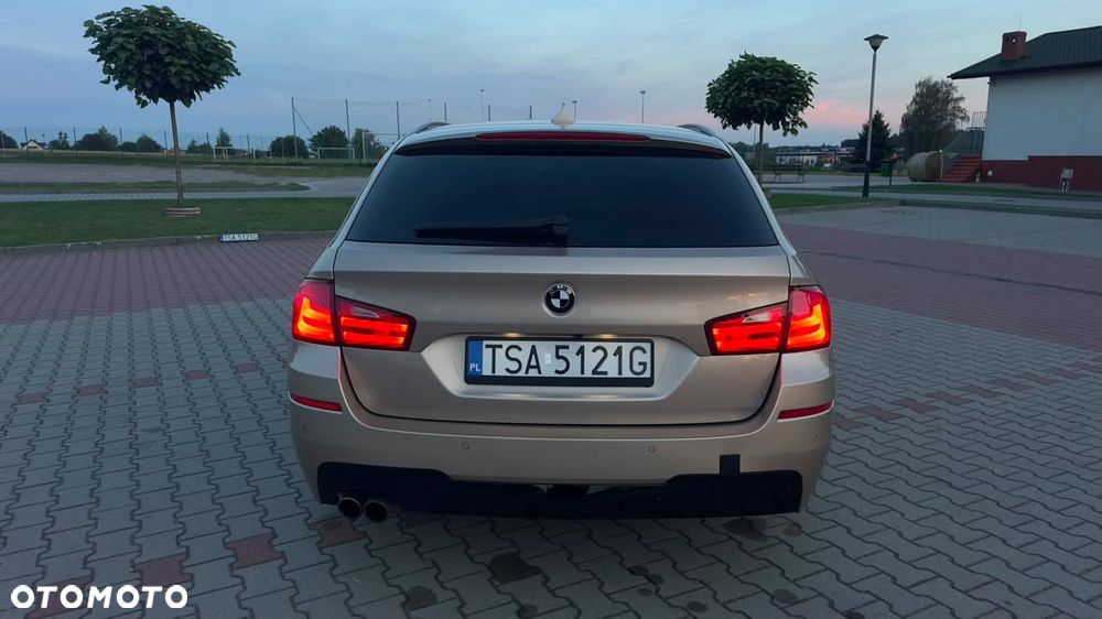 BMW Seria 5 530d xDrive - 7