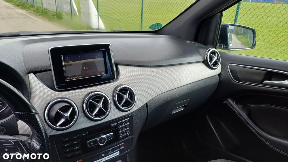 Mercedes-Benz Klasa B - 30
