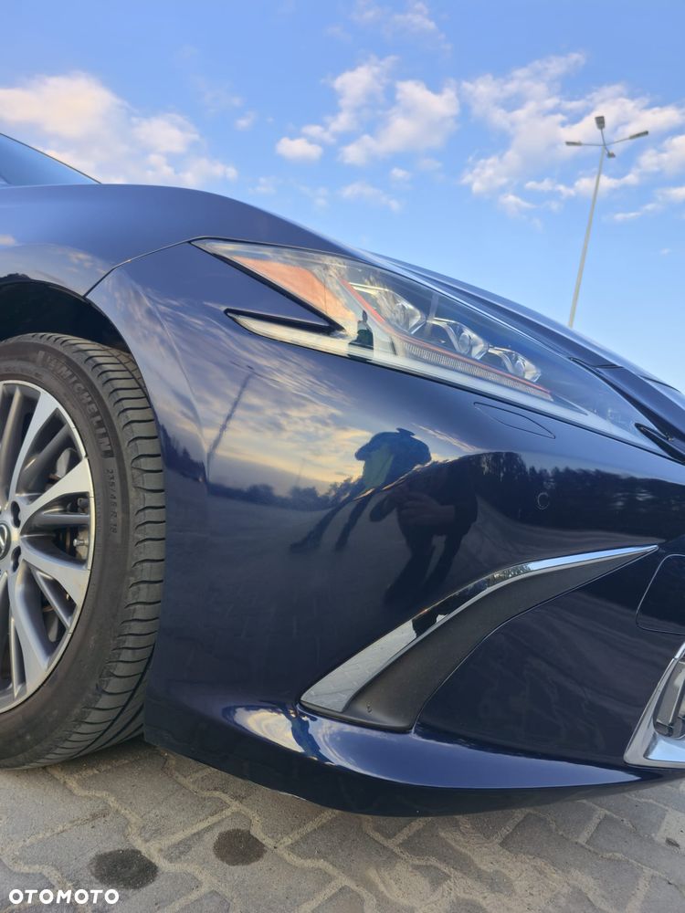 Lexus ES - 16