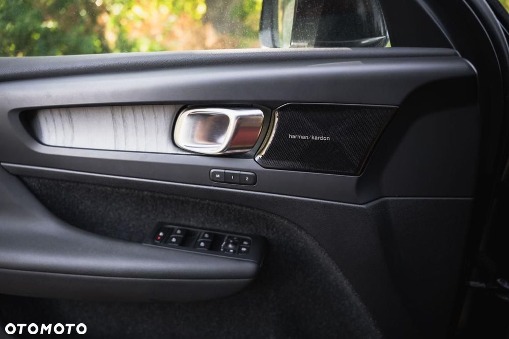 Volvo XC 40 - 22