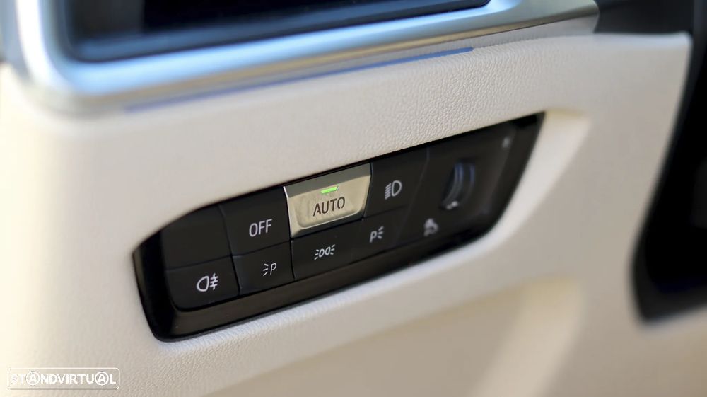 BMW i4 eDrive40 - 16