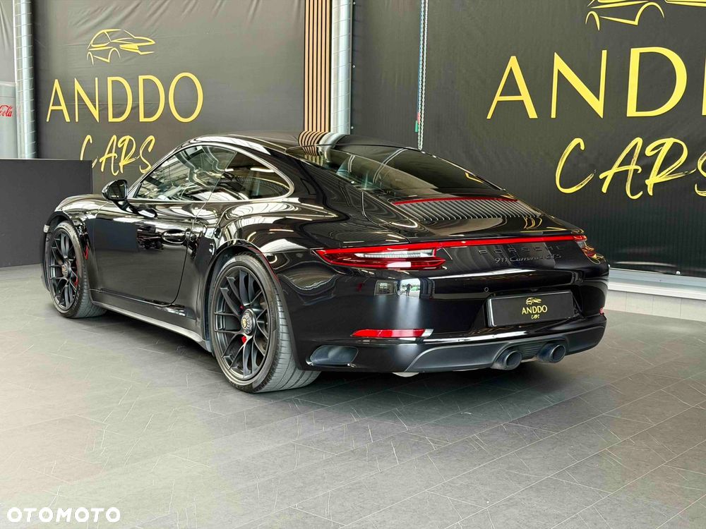 Porsche 911 Carrera 4 GTS PDK - 9
