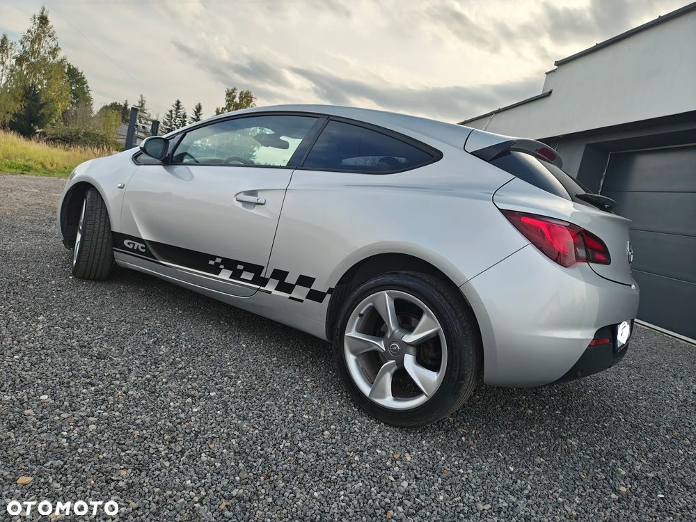 Opel Astra GTC 1.4 Turbo - 8