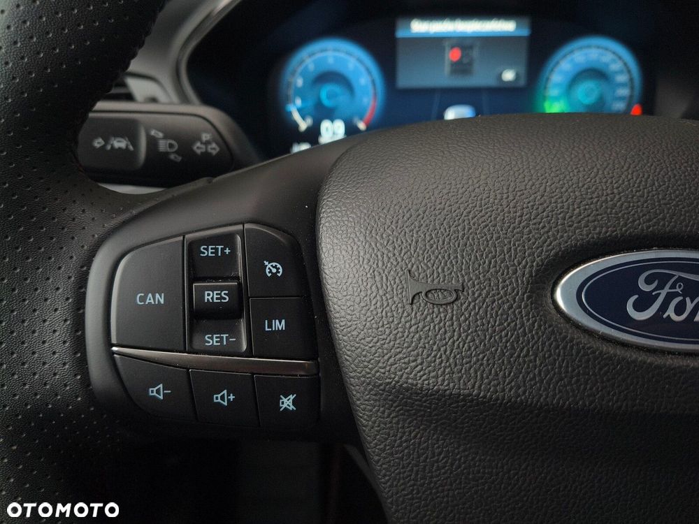 Ford Focus 1.0 EcoBoost mHEV ST-Line X - 14
