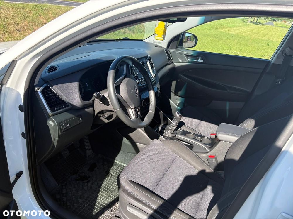 Hyundai Tucson blue 1.7 CRDi 2WD Passion - 9