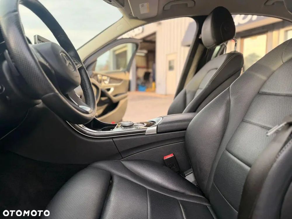 Mercedes-Benz Klasa C 300 9G-TRONIC Edition - 12