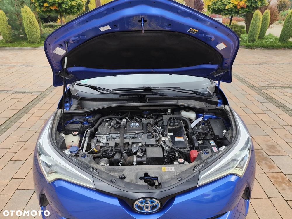 Toyota C-HR Hybrid Style Selection - 39