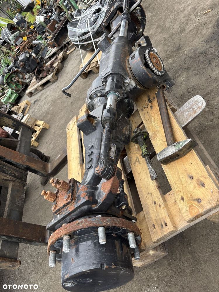 Valtra N92 - most przedni - zwolnica zwrotnica siłownik dyferencjał atak - 5