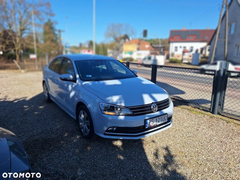 Volkswagen Jetta - 5