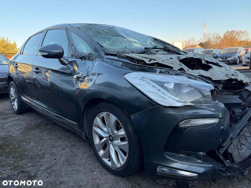 Citroën DS5 e-HDi 115 EGS6 SoChic - 3