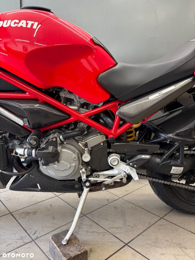Ducati Monster - 18