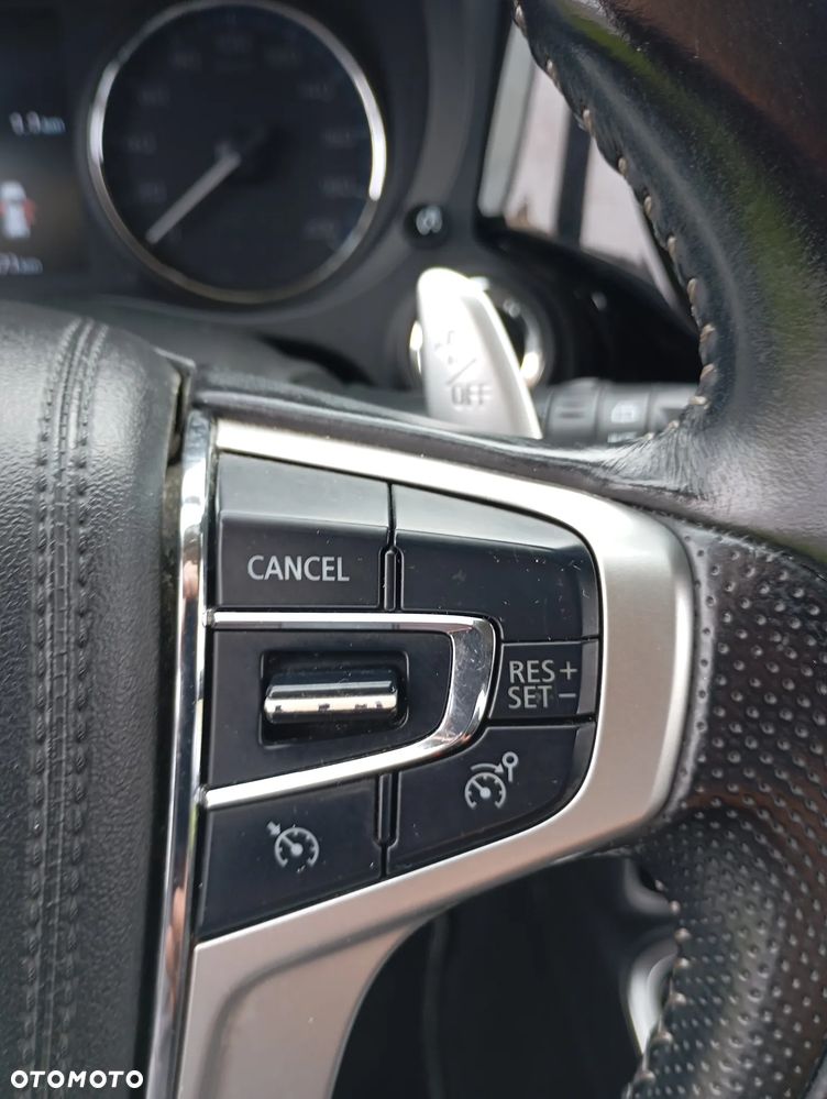 Mitsubishi Outlander - 32