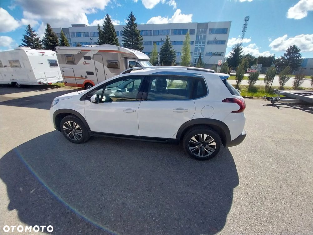 Peugeot 2008 - 8