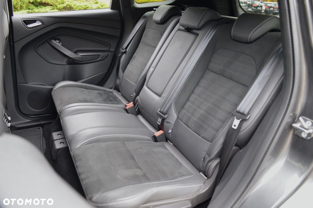 Ford Kuga 1.5 EcoBoost 4x4 ST-Line - 24