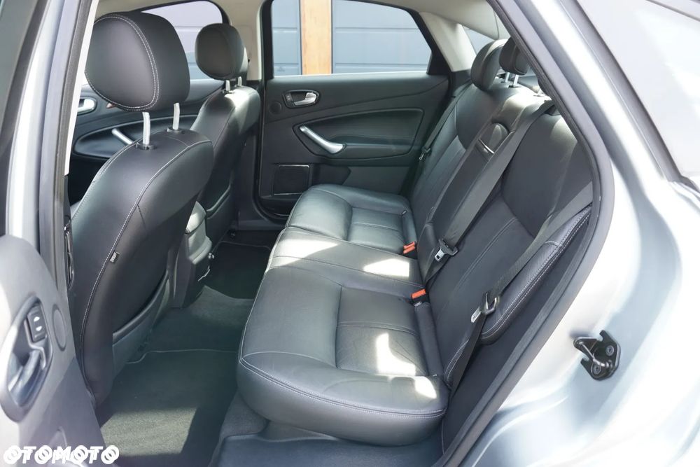 Ford Mondeo 2.0 Ghia X100 / X - 10