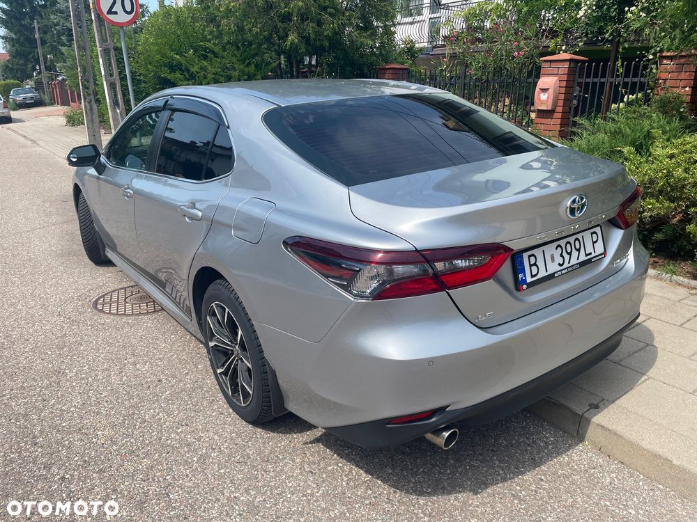 Toyota Camry 2.5 Hybrid Comfort CVT - 3
