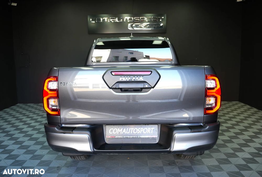 Toyota Hilux 2.8D 204CP 4x4 Double Cab AT MHEV Invincible - 5