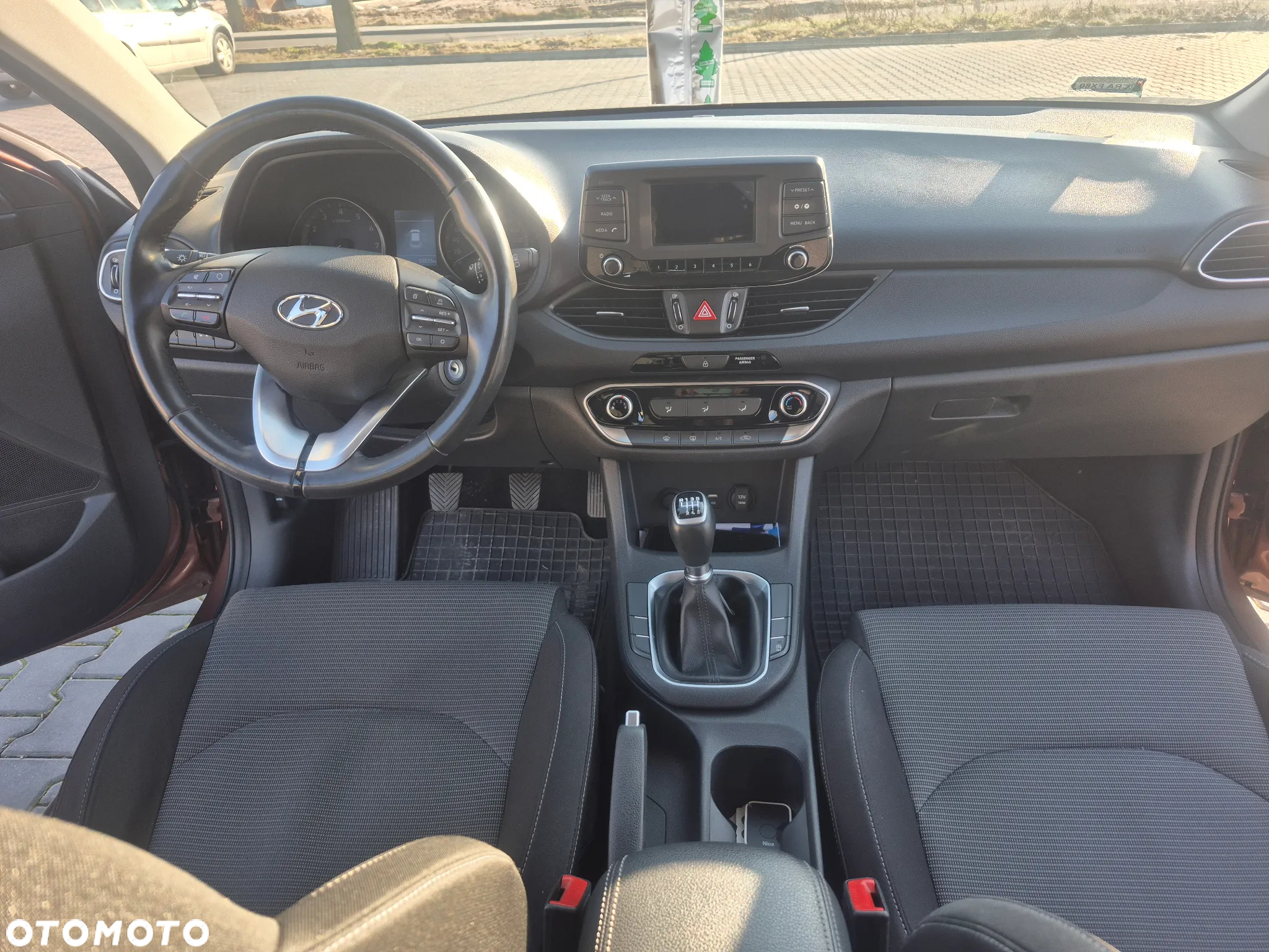 Hyundai i30 1.4 Classic + - 4