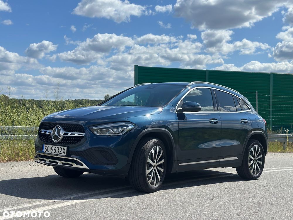Mercedes-Benz GLA 200 Business Edition - 1