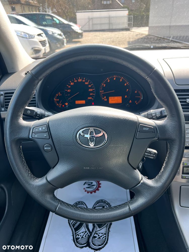 Toyota Avensis 2.0 VVT-i Sol - 14